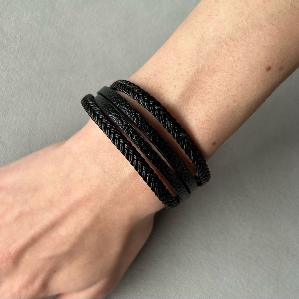 Leather Bracelet ~ Black ~ Brand New!